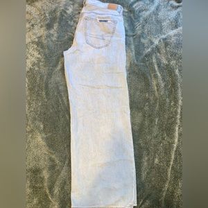 AMERICAN EAGLE wide leg light wash jeans